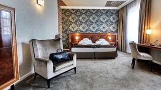 Отель Hotel Alter Люблин Двухместный номер Делюкс с 1 кроватью или 2 отдельными кроватями-2